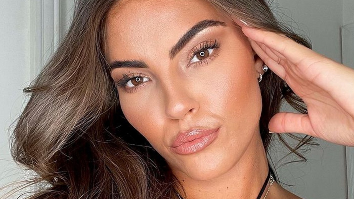 Wow! Love Island -kaunotar Rebecca Gormley on kuuma näky bikineissä ja alusvaatteissa