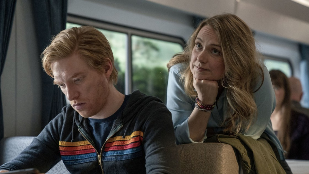 HBO Nordic huhtikuussa: Run-sarjaa tähdittävät Merritt Wever ja Domhnall Gleeson