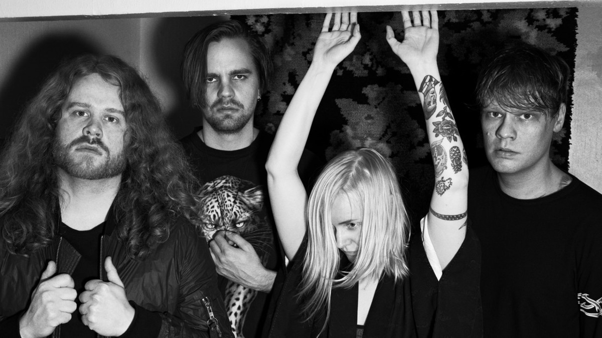Elektropoppia: Ruusut-yhtyeen esikoisalbumi julki