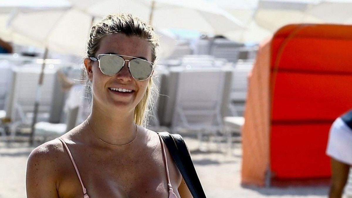 Samantha Hoopes on yksi Amerikan suosituimmista bikinimalleista - eikä ihme