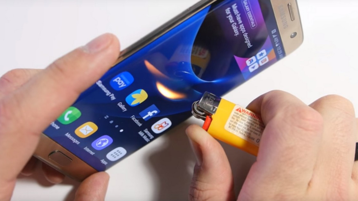 Samsung Galaxy S7 Edge kestävyystestissä - hän tekee uutuuskännykälle kaikkea sitä, mitä et itse uskaltaisi