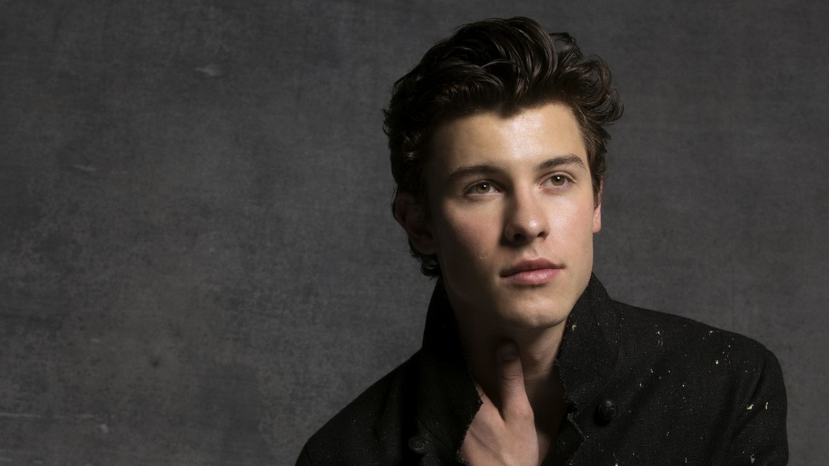 Poppari Shawn Mendes yllätti Billebeino-shortseissa - mukana myös Camila Cabello