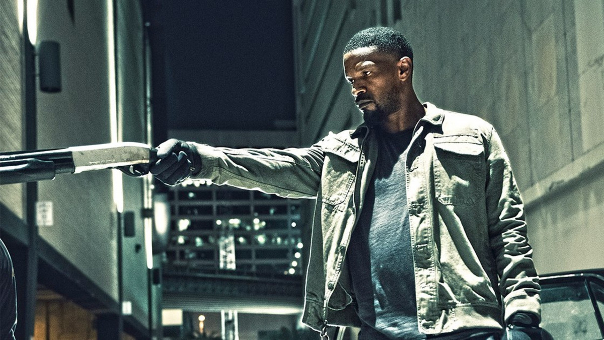 Jamie Foxx ja Stranger Things -tähti action-leffassa