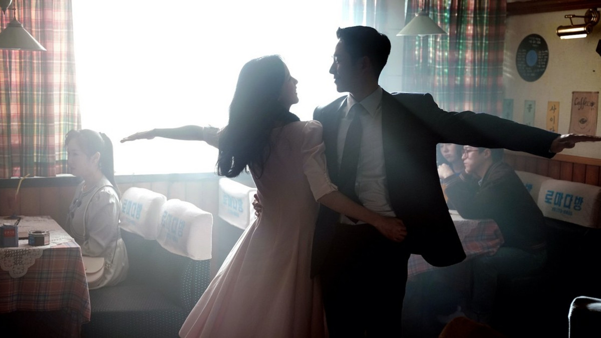 Disney+:n Korea-satsaus Snowdrop alkaa tänään - Blackpink-yhtyeen Jisoo pääosassa