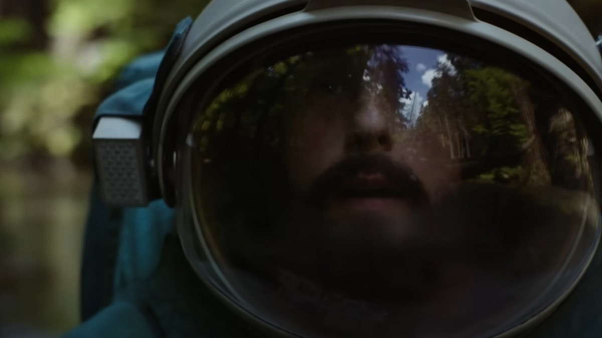 Netflix esittelee Adam Sandler -scifiä Spaceman - perustuu Spaceman of Bohemia -kirjaan