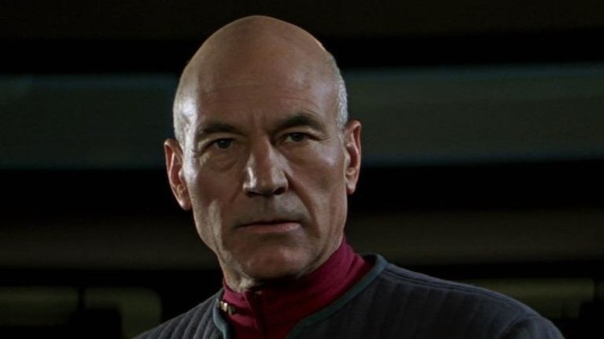 Star Trek: The Next Generation -näyttelijöiden yhteiskuva herätti spekulaatiot