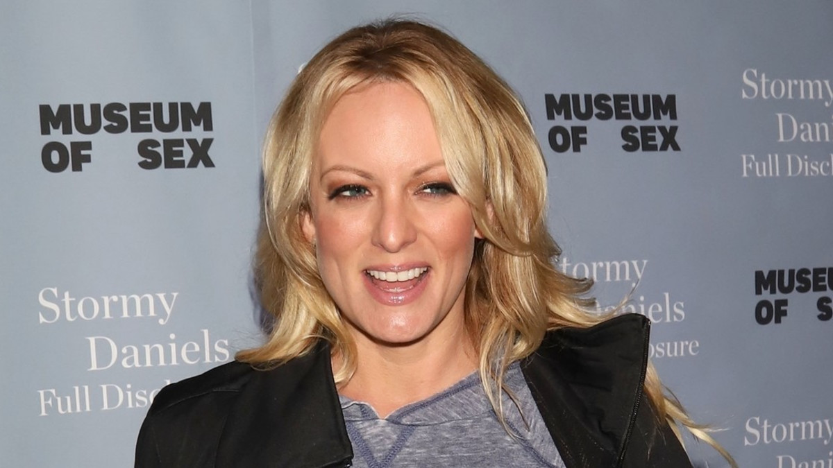 Donald Trump -kohusta tuttu Stormy Daniels esiintyi seksimuseossa