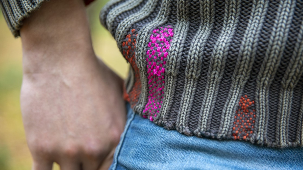 Korjaa, paikkaa, parsi -haaste: Taitoliitto haastaa suomalaiset korjaamaan tavaroita - "Visible mending" on trendi
