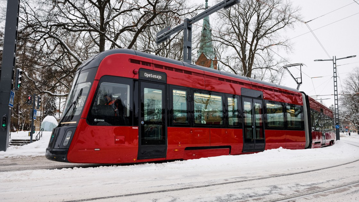 Tampere: Ratikan avoimen koeliikenteen aloitusta siirretään heikentyneen koronatilanteen vuoksi