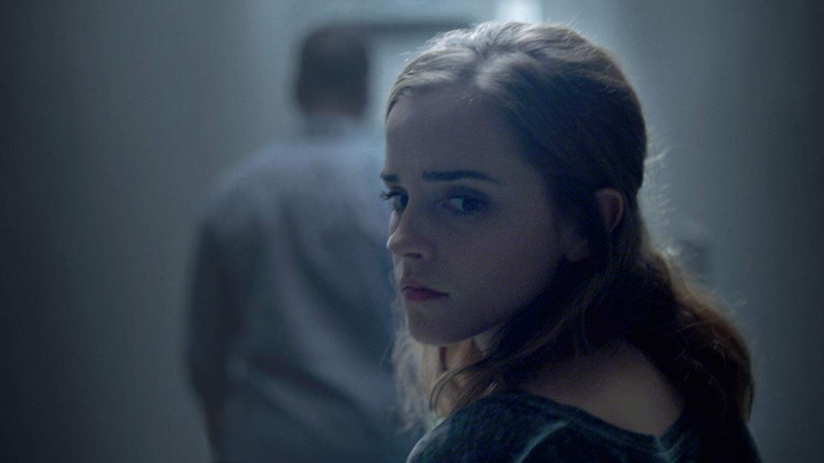 Nelonen tänään: toissa vuonna elokuvateattereissa nähty The Circle - Tom Hanks ja Emma Watson tähdittävät