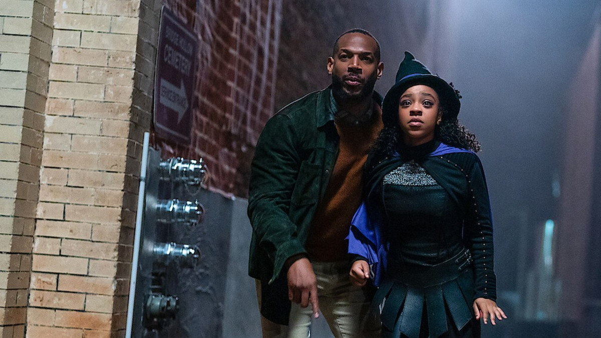 The Curse of Bridge Hollow - Marlon Wayans tähdittää Netflix-komediaa