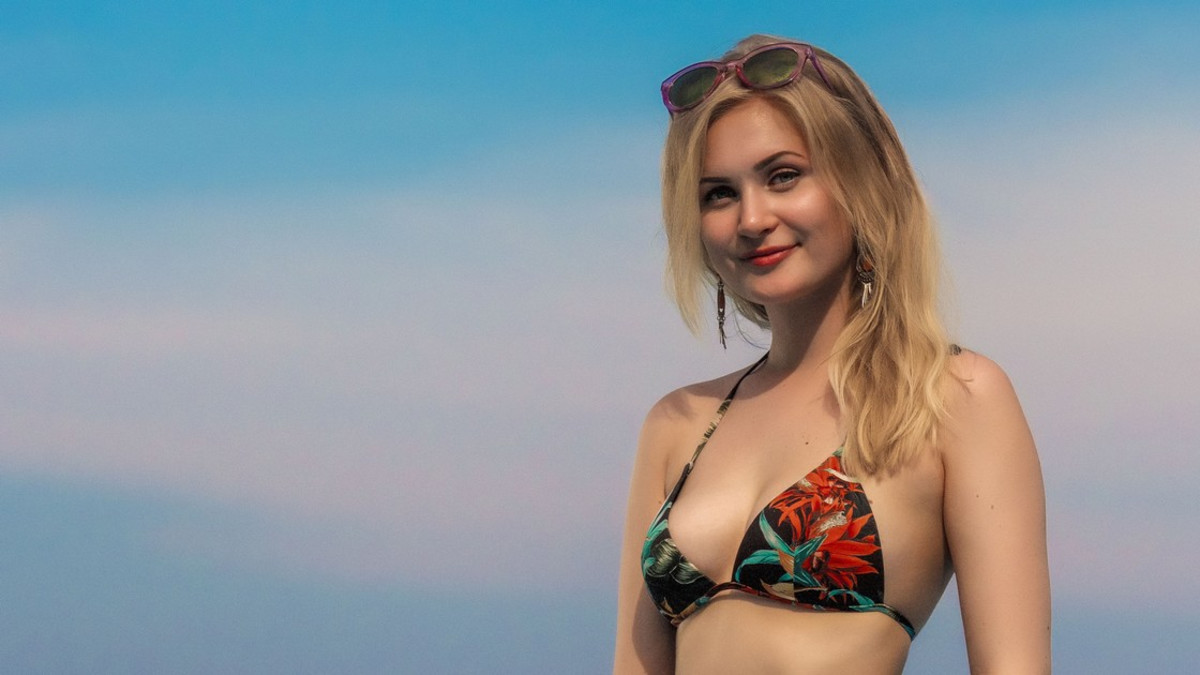 Temptation Island Suomi 2019 -sinkkuja esittelyssä: Fanni, Anders, Taru-Tiina, Paavo ja Karo