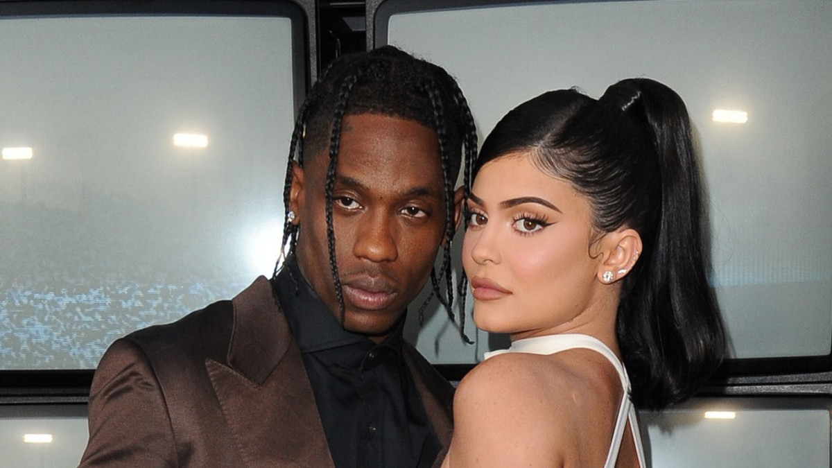 TMZ: Kylie Jenner ja Travis Scott erosivat