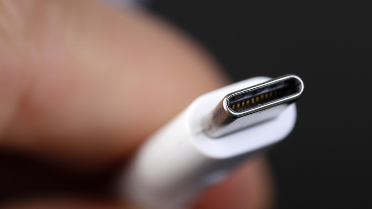 Apple myöntää: USB-C tulossa iPhone-puhelimiin