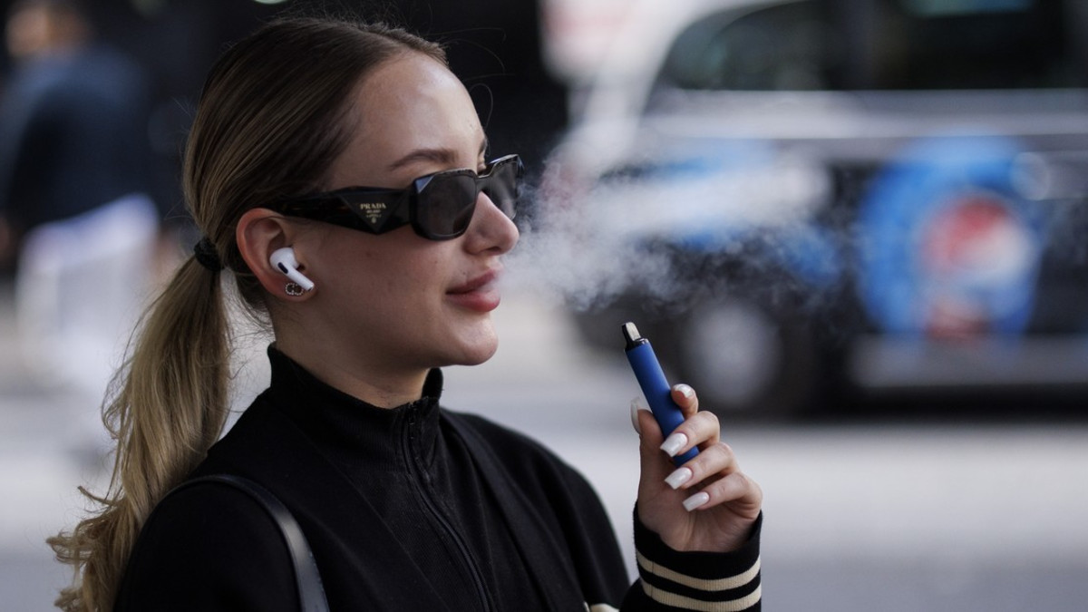 Vapettaminen saattaa vaikuttaa mielenterveyteen ja fyysiseen terveyteen
