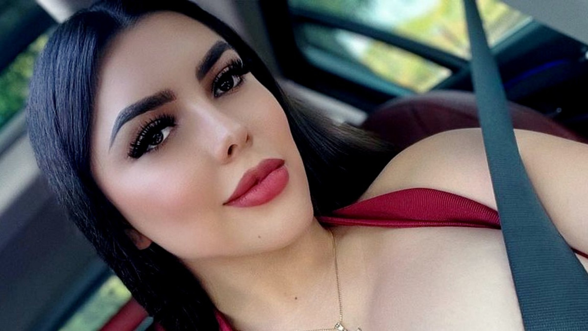 Mikä Instagram-peppu! Meksikon kurvitar Viviane Lomelin huumaa kaikki