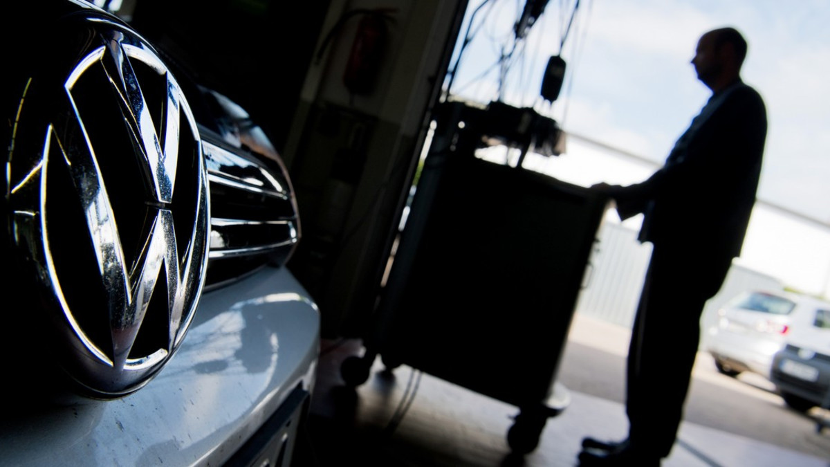 Volkswageneiden omistajille luvassa jättikorvaukset päästöhuijauksesta - eriarvoisuus USA:n ja Euroopan välillä järkyttää