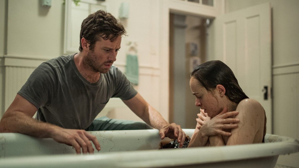 Netflix nyt: uunituore kauhuleffa Wounds julki - Armie Hammer ja Dakota Johnson tähdittävät
