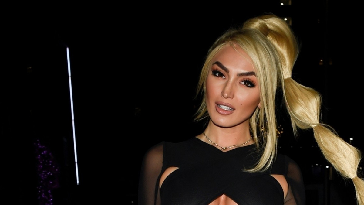 Alatissibuumi jatkuu! Nyt mallia näyttää Ex on the Beach -tähti ZaraLena Jackson