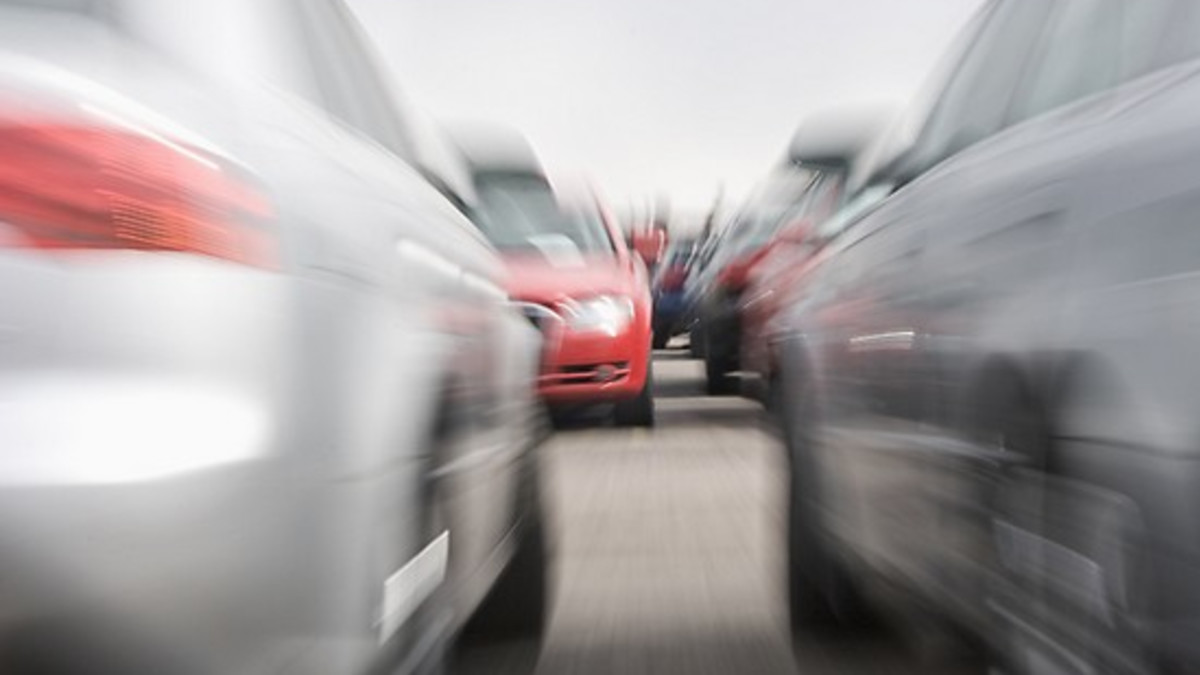 Opettaja tunki 19 lasta henkilöautoon