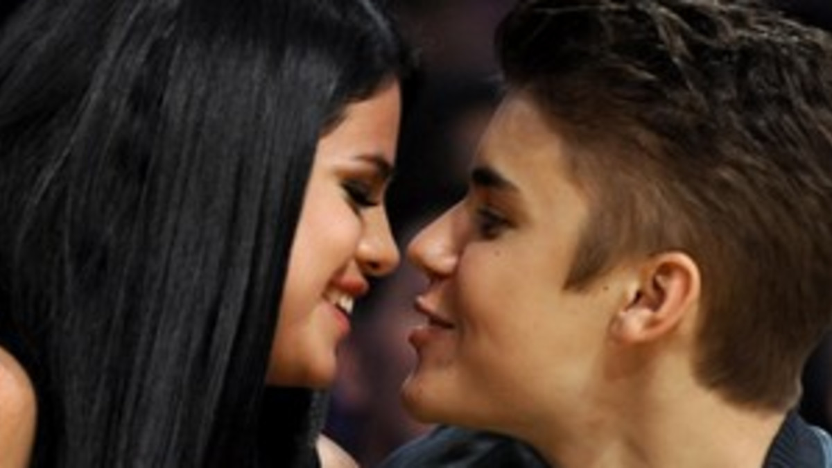 Justin Bieber erosi tyttöystävästään