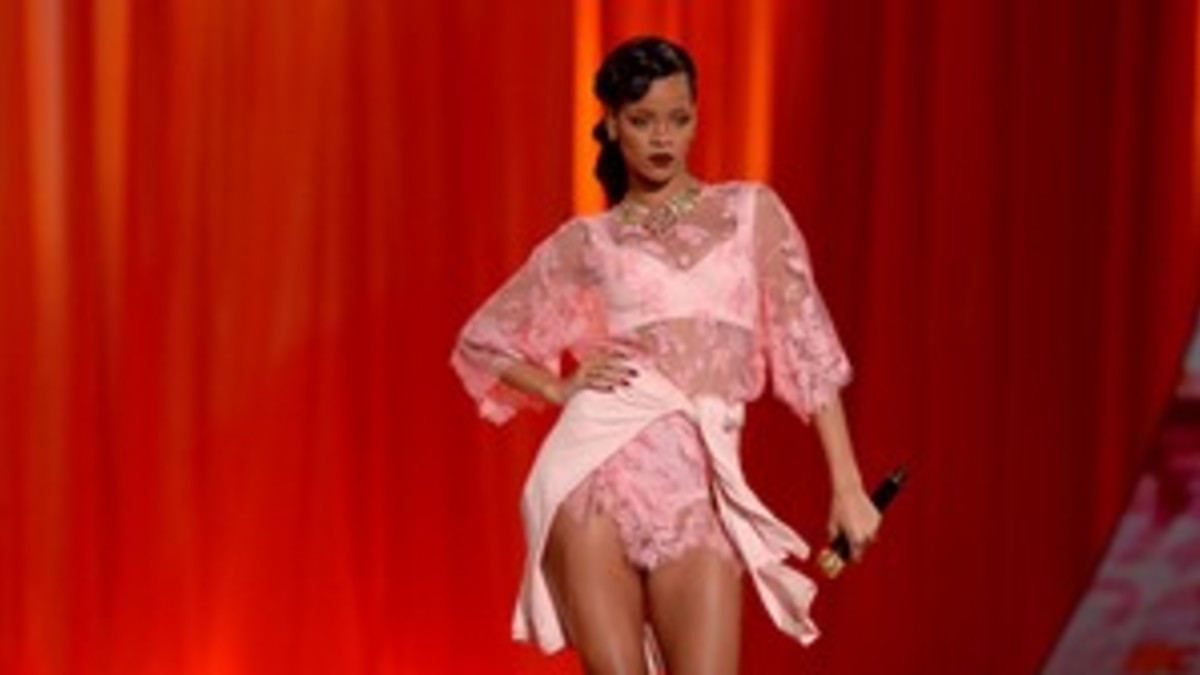 Rihannan Helsingin-keikka siirtyy