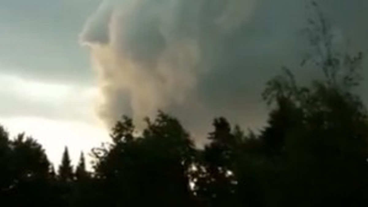 Taivaalle ilmestyi kasvot ennen myrskyä
