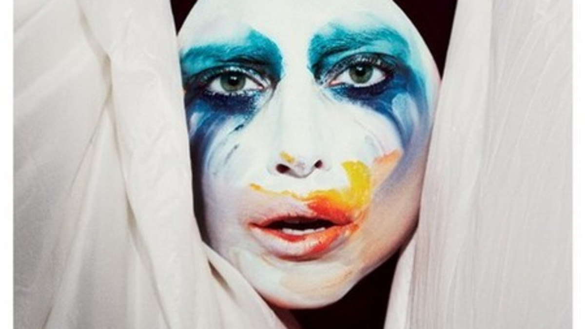Lady GaGa selvensi tulevia kuvioitaan