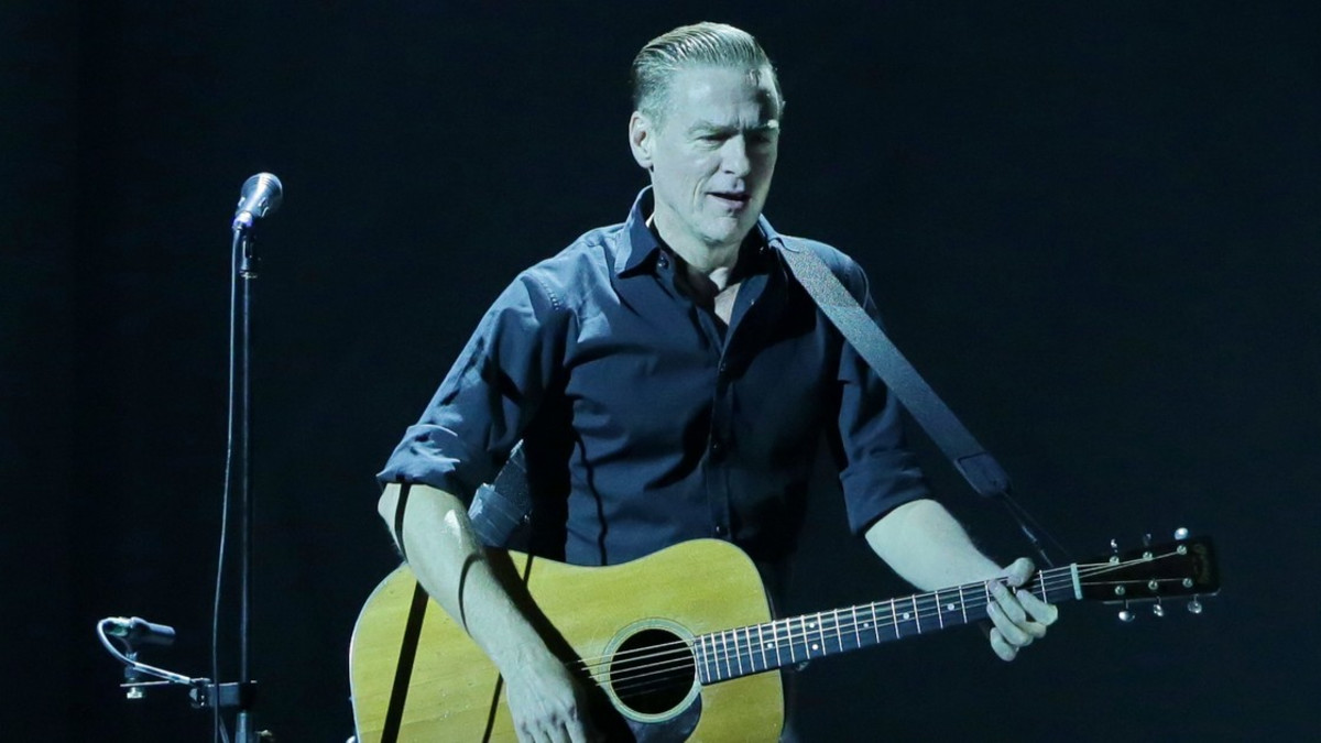 Bryan Adams saapuu keikalle Suomeen