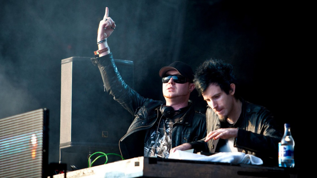 Knife Party: uusi komea musiikkivideo Begin Again