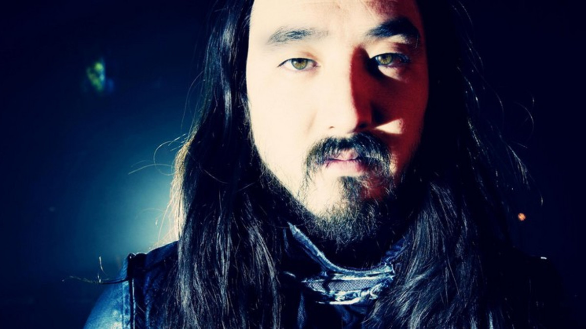 Steve Aokilta musavideo yhdessä suositun rock-bändin kanssa