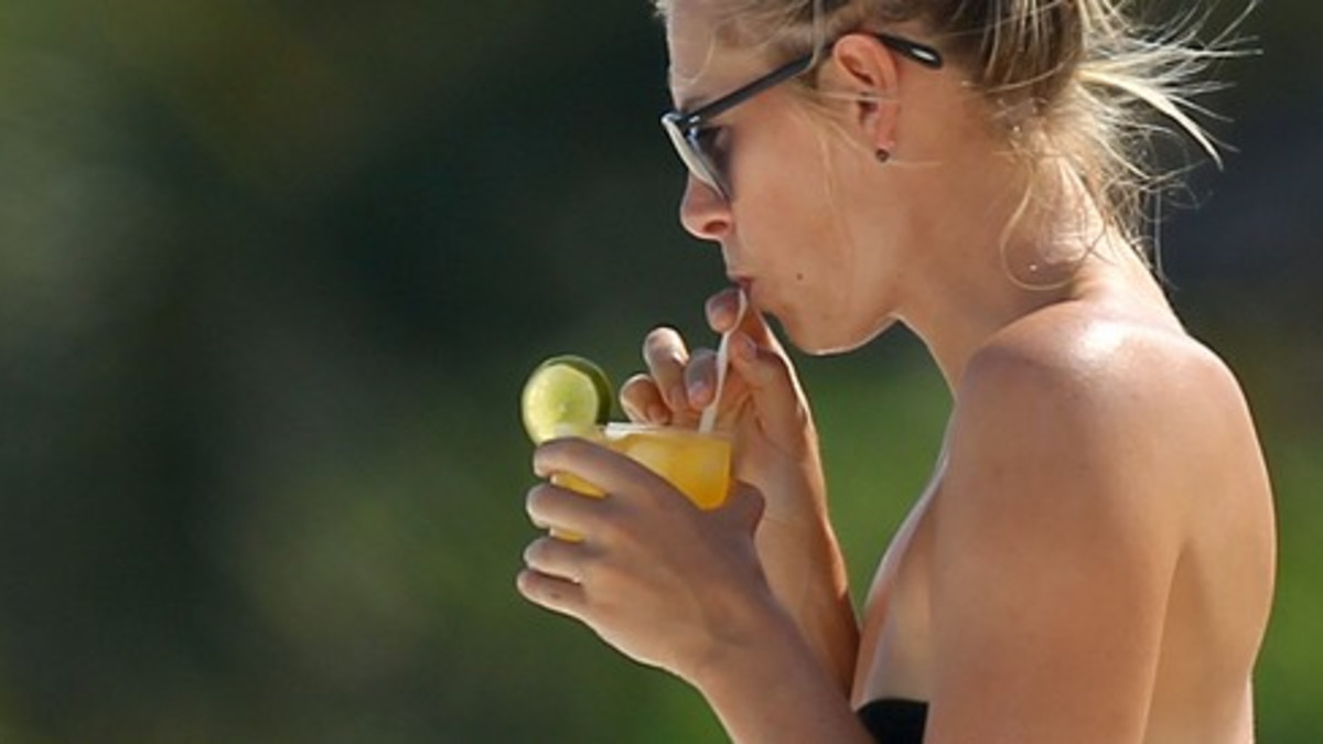 Tennis-tähti Maria Sharapova paljasti bikinikroppansa