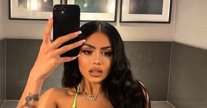 Jo on Instagram-peppu! Chloe Saxon on somehelmi