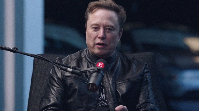 Elon Musk The Economistin haastattelussa.
