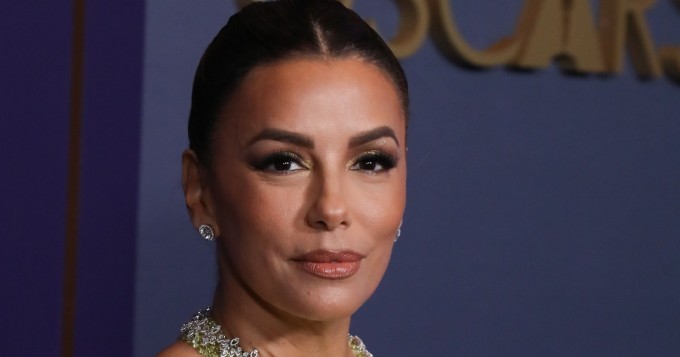 Eva Longoria, 48, on yhä täydellinen nainen