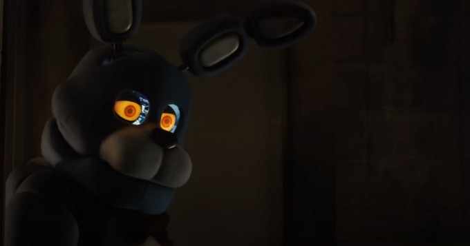 Tältä näyttää Five Nights at Freddy´s -peleistä tehty leffa - suomensukuinen Emma Tammi ohjaa