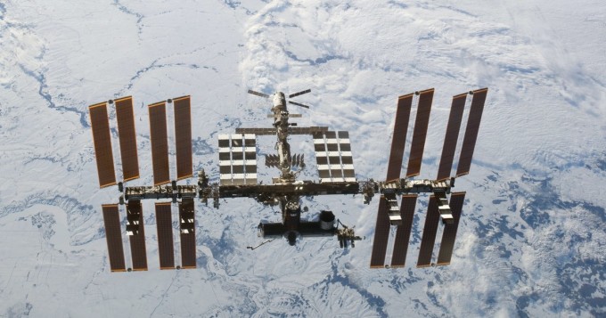 iss avaruusasemalta kuvattiin kolme outoa portaalia iss avaruusasemalta kuvattiin kolme outoa portaalia