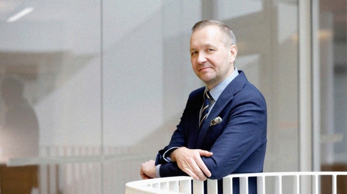 Perheyrityksen omistaja ja seuraava sukupolvi suunnittelevat yrityksen omistuksen siirtämistä