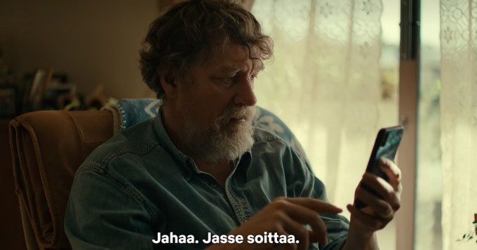 Netflix tarjoaa ruotsalaiselokuvan Kiitos ja anteeksi - Ville Virtanen esittää päähahmon isää