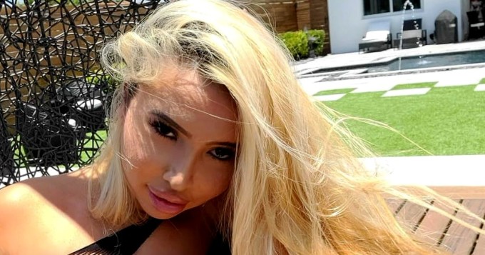 TikTok-pyllytähti Maria Gjieli, 25, ei jätä ketään kylmäksi