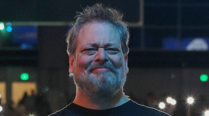 Kirjailija Matt Dinniman.