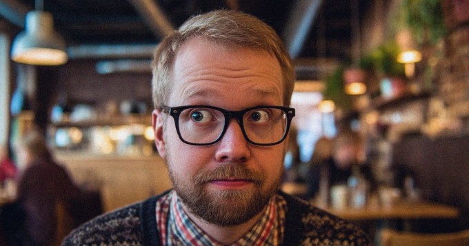 6 merkkiä siitä, että joku väittää päässeensä exästään yli (mutta ei oikeasti ole)