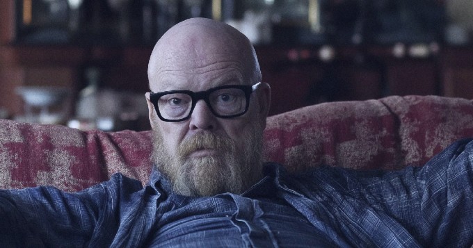 Nainen valittaa: "Mieheni jäi eläkkeelle - ja muuttui sohvaperunaksi!"