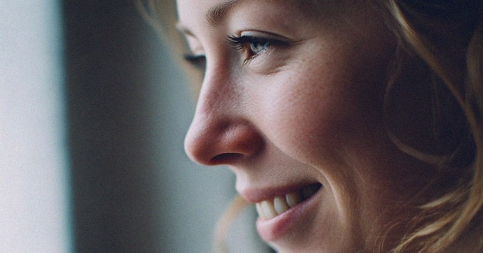 Tiedätkö, mikä Tinder-hymy toimii? Tutkimus paljastaa neljä voittajaa