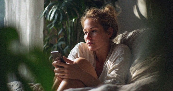 Neljä mielenharhaa, jotka johtavat epätoivoisiin parisuhdevalintoihin