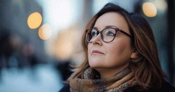 Nainen pohtii: "Mieheni petti uudelleen ja pyytää saada palata - mitä teen?"