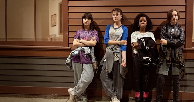 Aikamatkailusarja Paper Girls lopetetaan