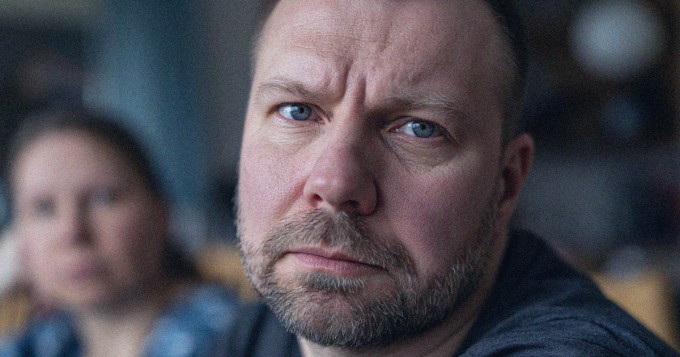 Jos mies ei luota suhteessa täysin, taustalla voi olla nämä 7 syytä