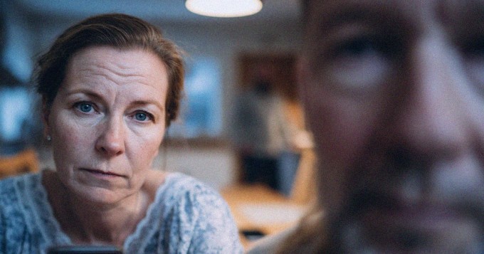 Salailu, etäisyys ja outo käytös voivat herättää epäilyn