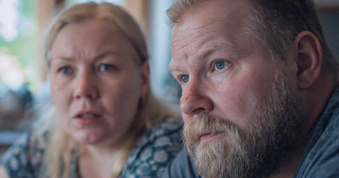 10 tapaa, joilla manipulointi naamioidaan huolenpidoksi parisuhteessa